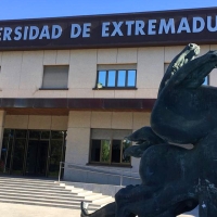 La UEx desmiente que vayan a ampliarse las plazas en Medicina