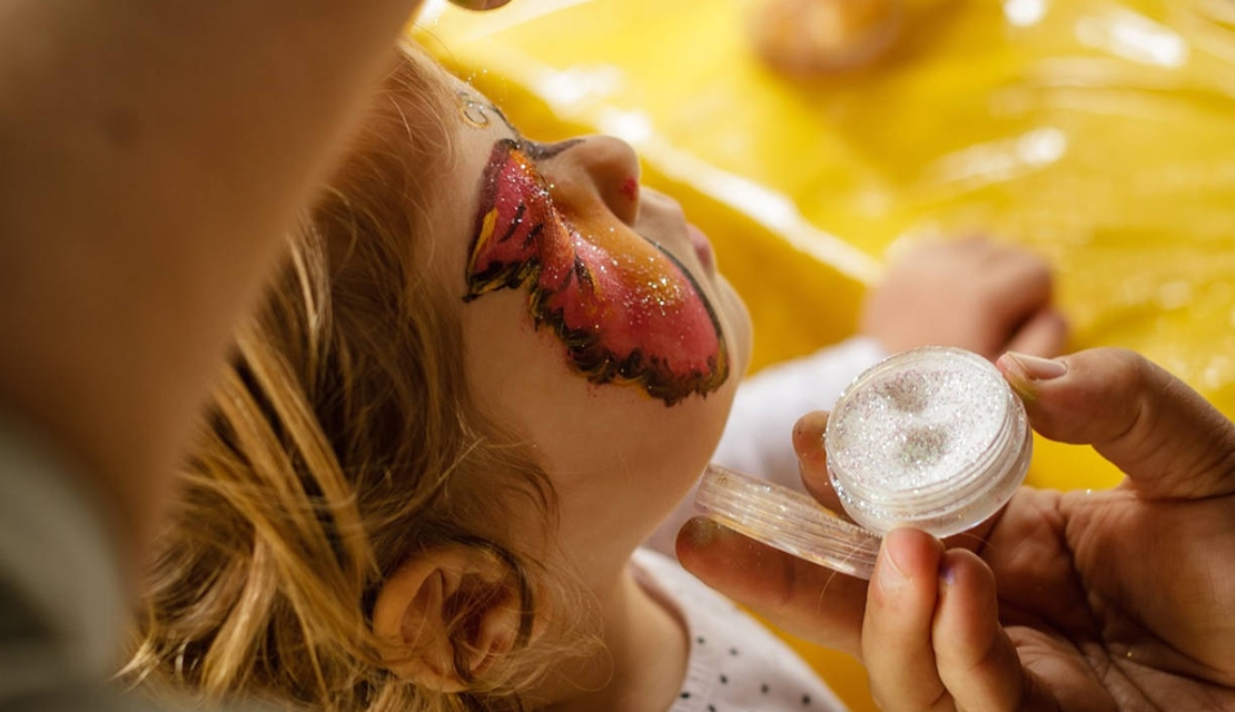 Ordenan la retirada de un set de pintura facial por contener colorantes prohibidos