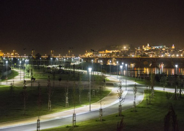 Carrera nocturna Contra el Cáncer en Badajoz