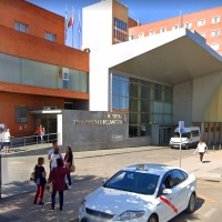 La Policía Nacional escolta a una pareja en Cáceres para salvar la vida de su hijo