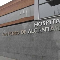 Ahogamiento en una piscina de Cáceres: fallece la mujer que permanecía en la UCI