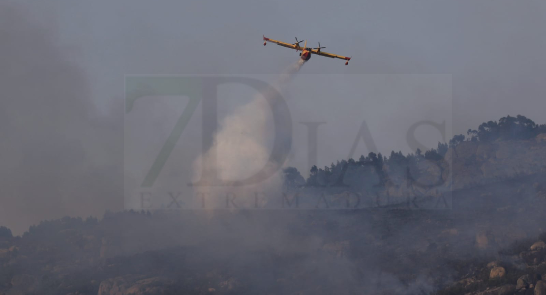 Se mantiene el nivel 1 de alerta en el incendio de Valencia de Alcántara