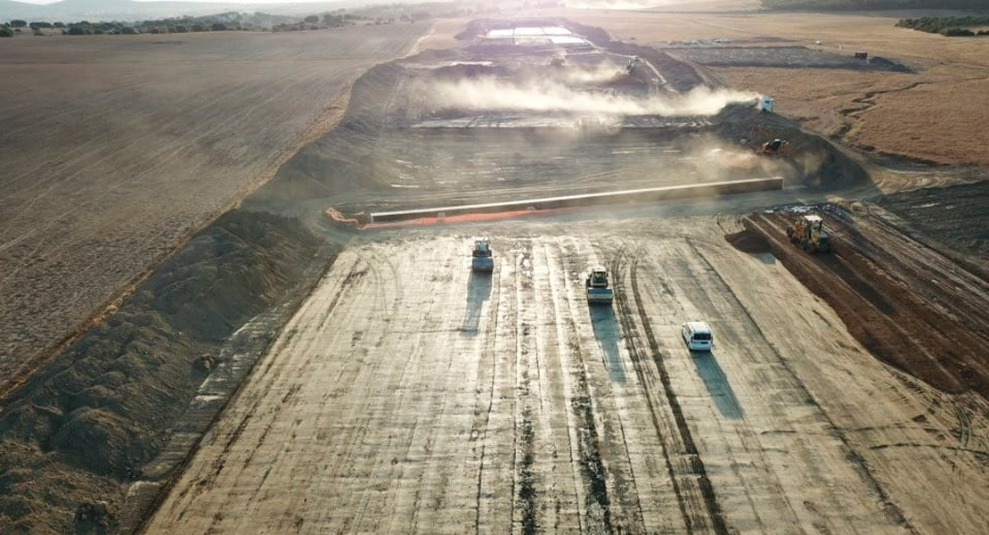 Así avanzan las obras del aeródromo destinado a la lucha contra incendios forestales en Extremadura