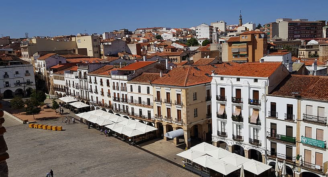 Se presenta en Cáceres el libro &#39;1968, el año de las revoluciones rotas&#39;