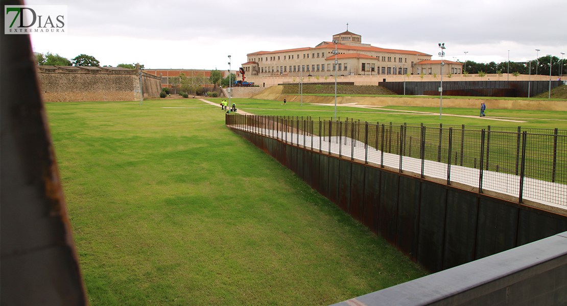 REPOR - Ya pasean los primeros pacenses por el nuevo corredor verde de Badajoz