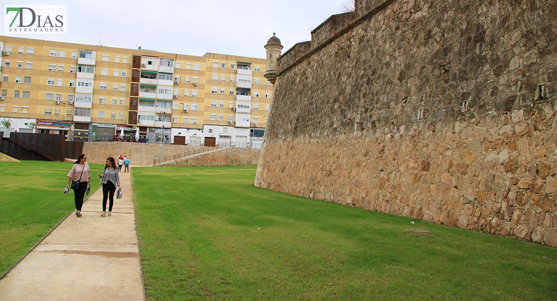 REPOR - Ya pasean los primeros pacenses por el nuevo corredor verde de Badajoz