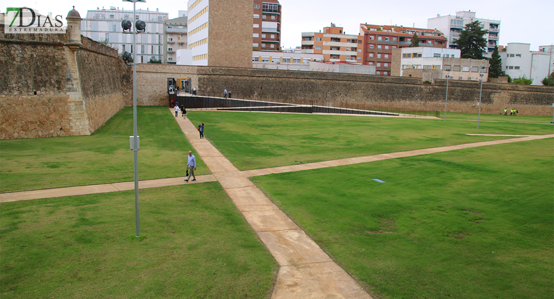 REPOR - Ya pasean los primeros pacenses por el nuevo corredor verde de Badajoz