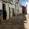 Esperando un rayo de luz que ilumine la oscuridad en el casco antiguo de Badajoz