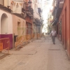 Esperando un rayo de luz que ilumine la oscuridad en el casco antiguo de Badajoz