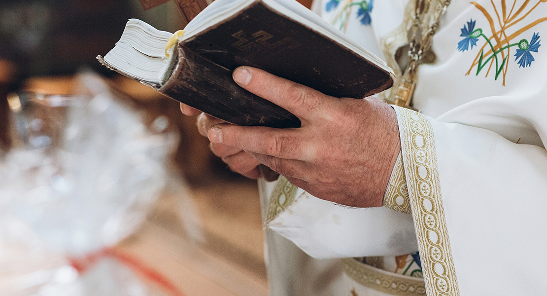 Detenido un sacerdote por agredir sexualmente a mujeres que sedaba y grababa