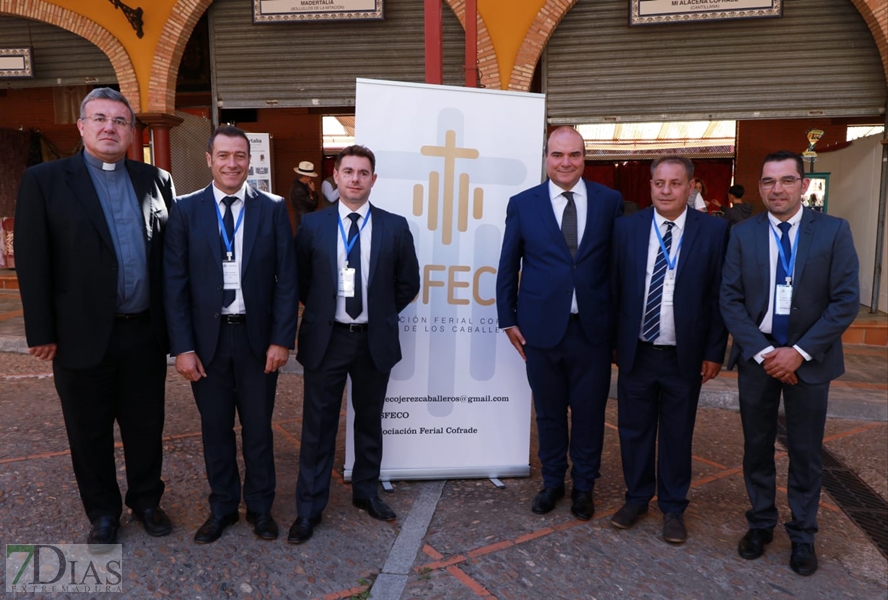 REPOR - Imágenes de la inauguración de la I Feria Cofrade en Jerez de los Caballeros