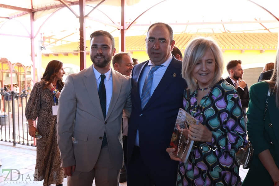 REPOR - Imágenes de la inauguración de la I Feria Cofrade en Jerez de los Caballeros