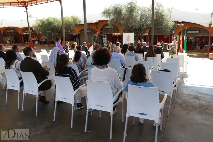 REPOR - Imágenes de la inauguración de la I Feria Cofrade en Jerez de los Caballeros