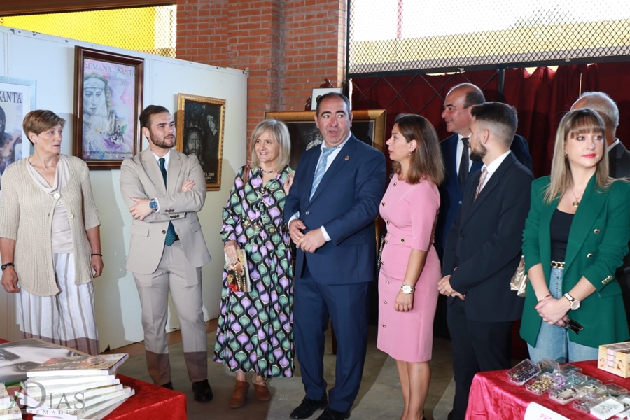 REPOR - Imágenes de la inauguración de la I Feria Cofrade en Jerez de los Caballeros