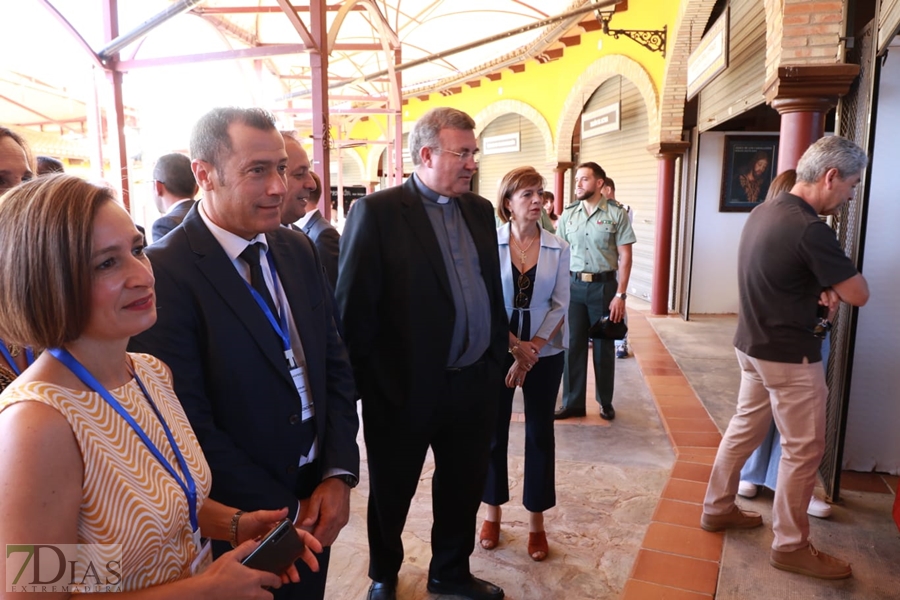 REPOR - Imágenes de la inauguración de la I Feria Cofrade en Jerez de los Caballeros