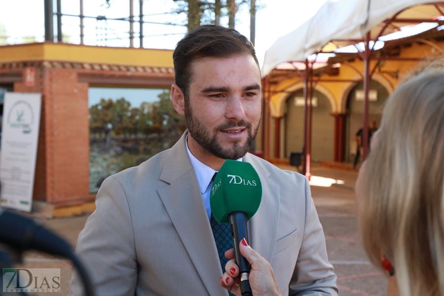 REPOR - Imágenes de la inauguración de la I Feria Cofrade en Jerez de los Caballeros