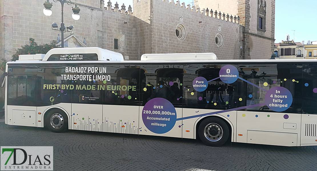 El modelo de transporte a la carta de Badajoz, estrella de la feria de movilidad más importante