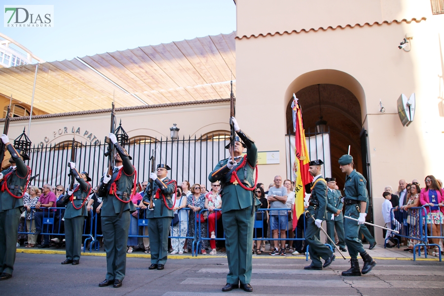 Desfile y medallas por el &#39;Día de la Fiesta Nacional&#39; en Badajoz