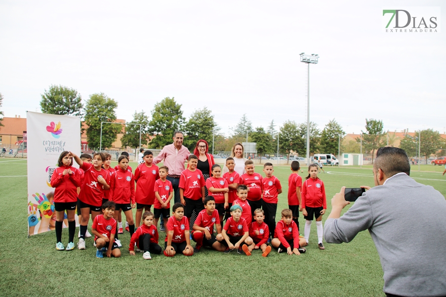 REPOR: Gran ambiente en el partido entre las leyendas del Atlético de Madrid y los veteranos del C.D. Badajoz