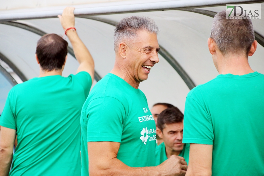 REPOR: Gran ambiente en el partido entre las leyendas del Atlético de Madrid y los veteranos del C.D. Badajoz