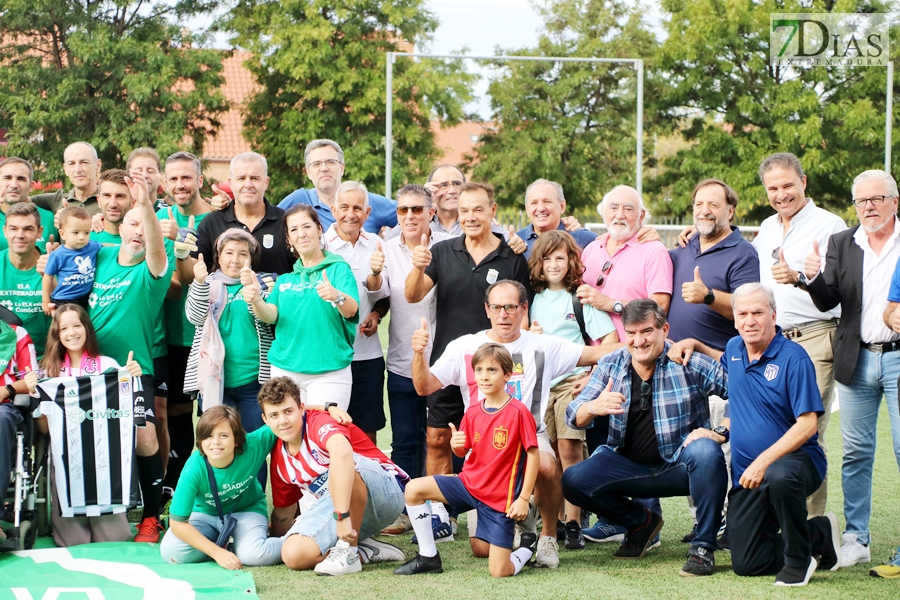 REPOR: Gran ambiente en el partido entre las leyendas del Atlético de Madrid y los veteranos del C.D. Badajoz