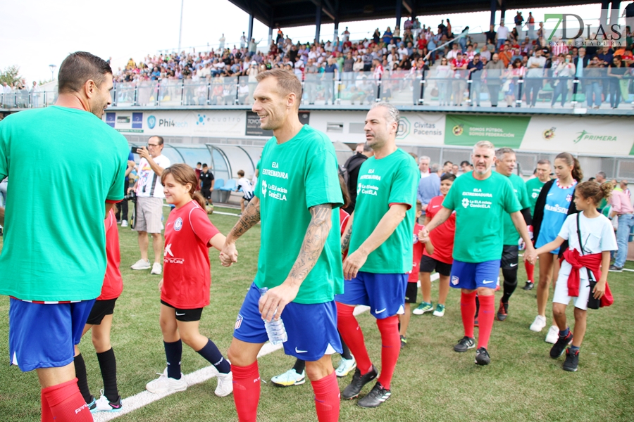 REPOR: Gran ambiente en el partido entre las leyendas del Atlético de Madrid y los veteranos del C.D. Badajoz