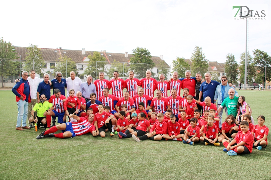 REPOR: Gran ambiente en el partido entre las leyendas del Atlético de Madrid y los veteranos del C.D. Badajoz