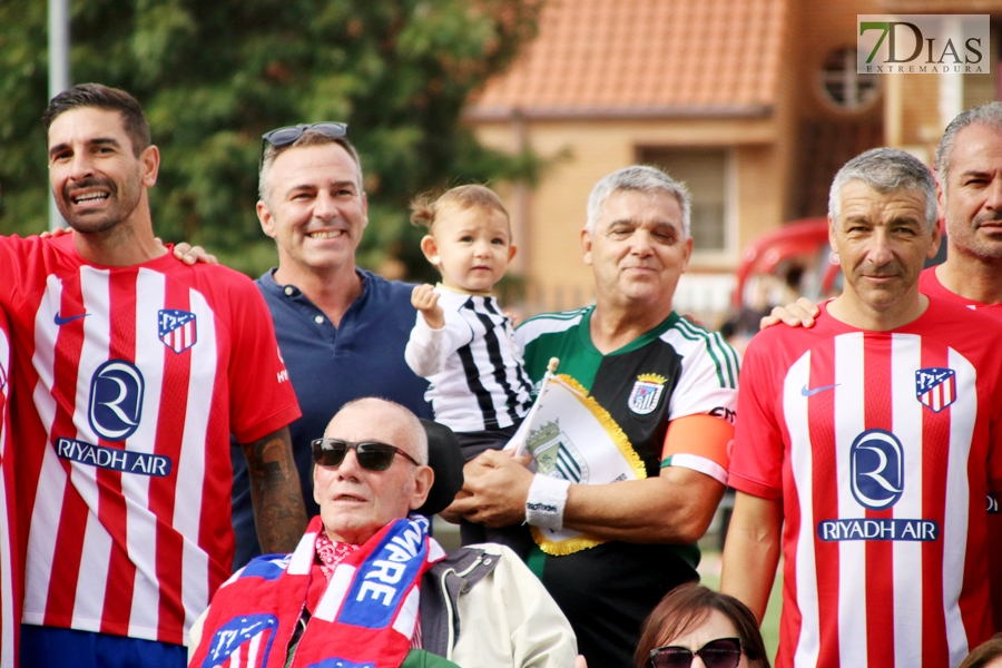 REPOR: Gran ambiente en el partido entre las leyendas del Atlético de Madrid y los veteranos del C.D. Badajoz