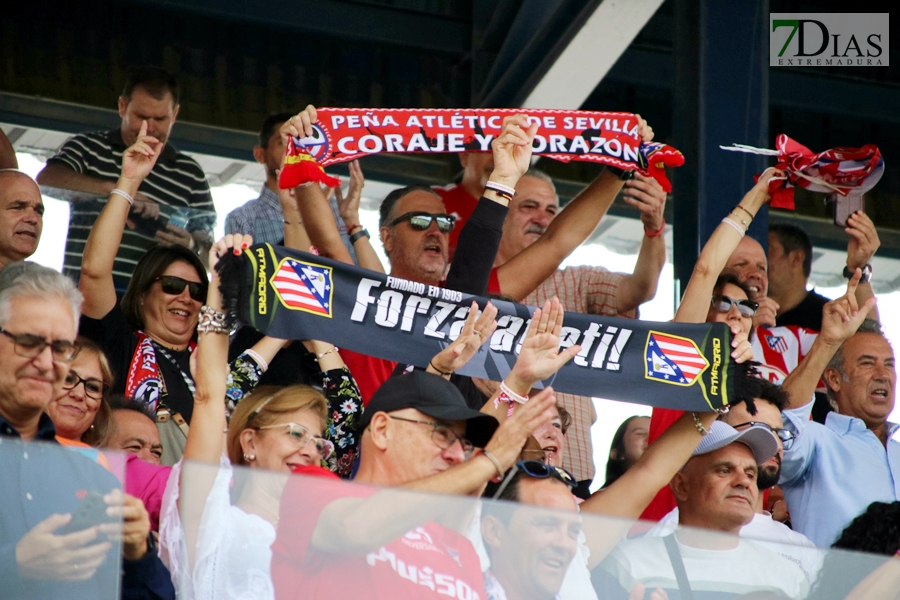 REPOR: Gran ambiente en el partido entre las leyendas del Atlético de Madrid y los veteranos del C.D. Badajoz