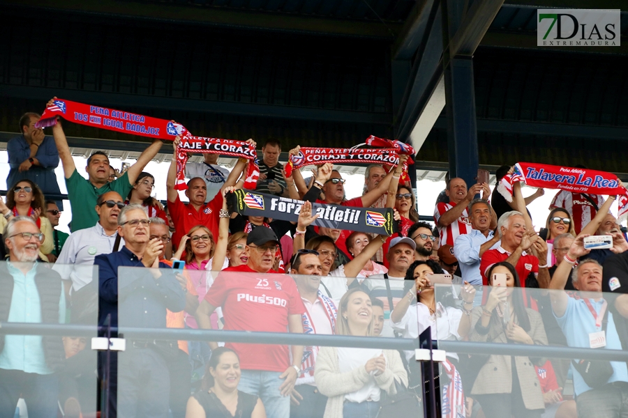 REPOR: Gran ambiente en el partido entre las leyendas del Atlético de Madrid y los veteranos del C.D. Badajoz