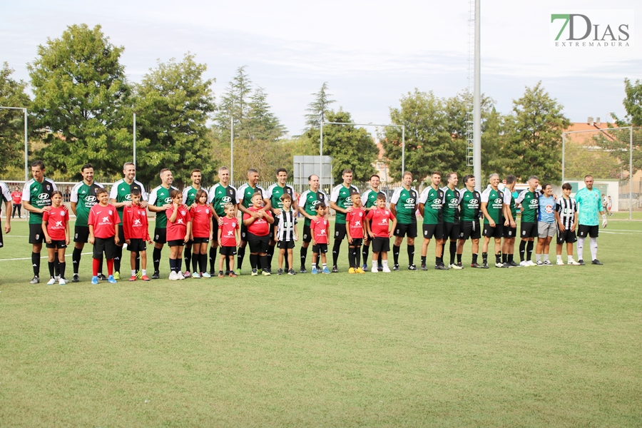 REPOR: Gran ambiente en el partido entre las leyendas del Atlético de Madrid y los veteranos del C.D. Badajoz