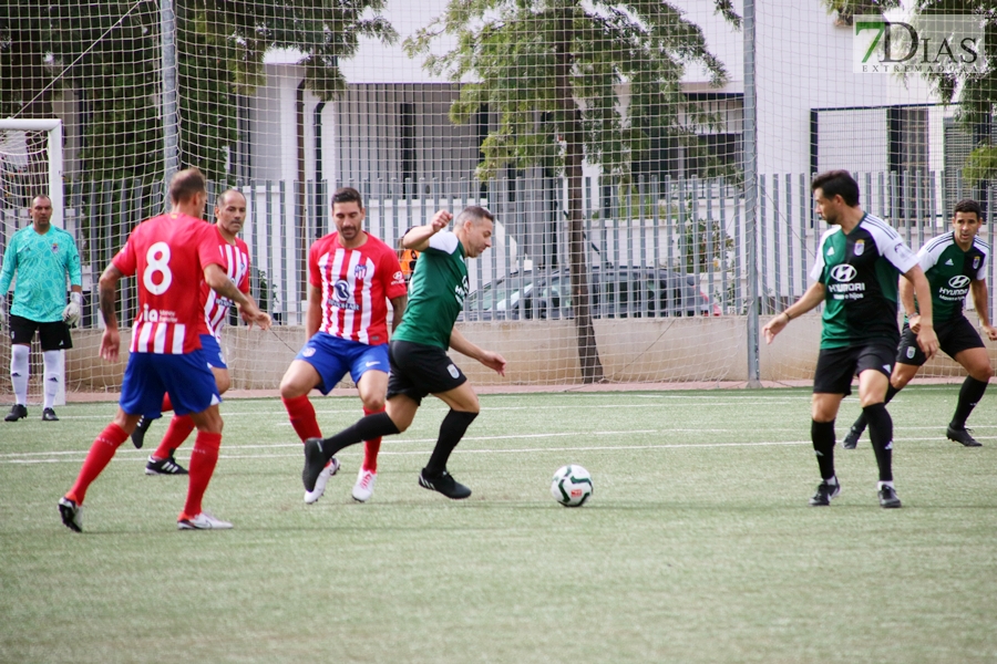 REPOR: Gran ambiente en el partido entre las leyendas del Atlético de Madrid y los veteranos del C.D. Badajoz