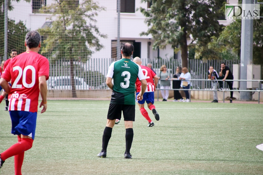 REPOR: Gran ambiente en el partido entre las leyendas del Atlético de Madrid y los veteranos del C.D. Badajoz