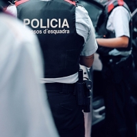 Un niño apuñala a una compañera de clase en Barcelona