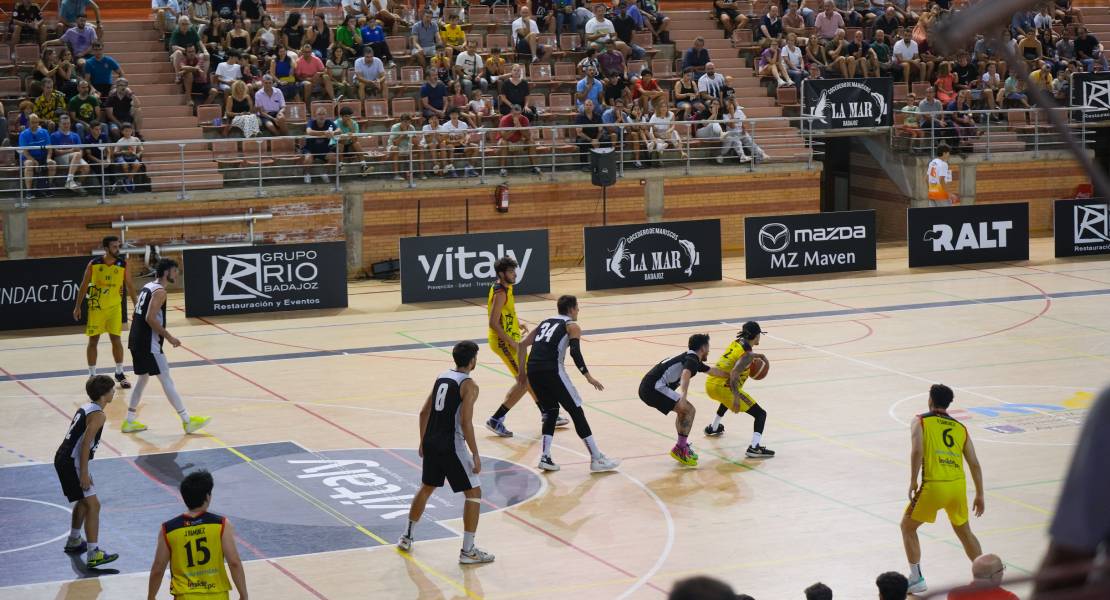 El Vítaly La Mar celebra su primer derbi en Badajoz