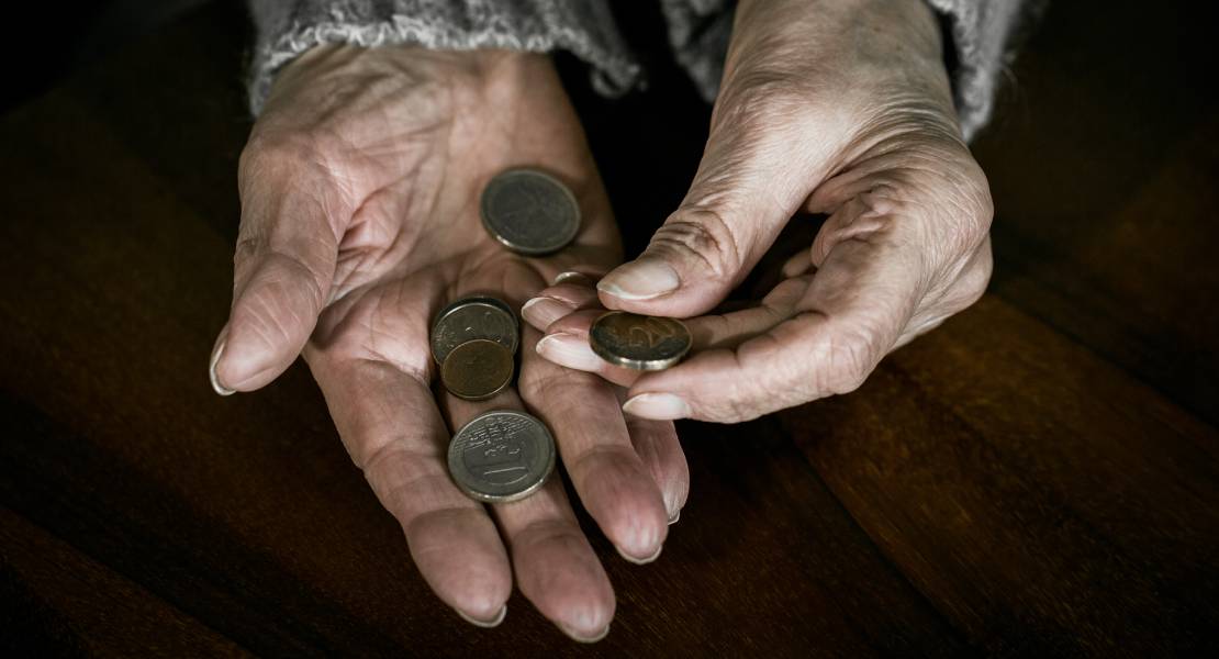 El jubilado extremeño cobra 200€ menos que la media nacional