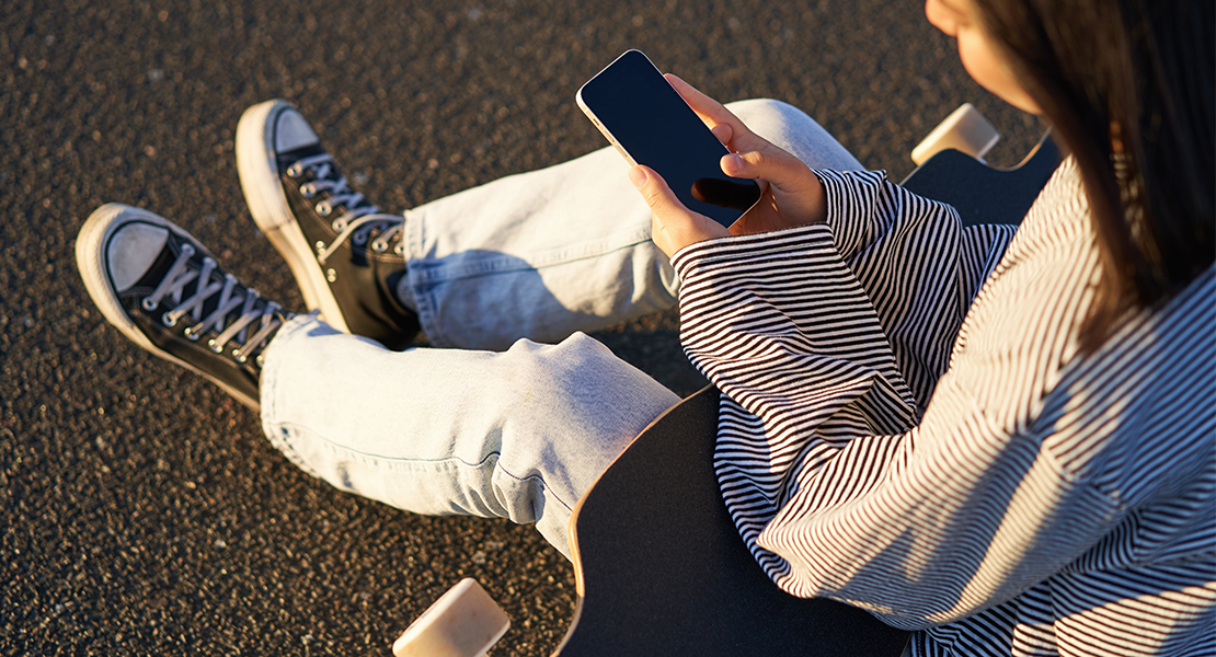 ESTUDIO: ¿Ponemos normas a los adolescentes para usar teléfonos y consolas?