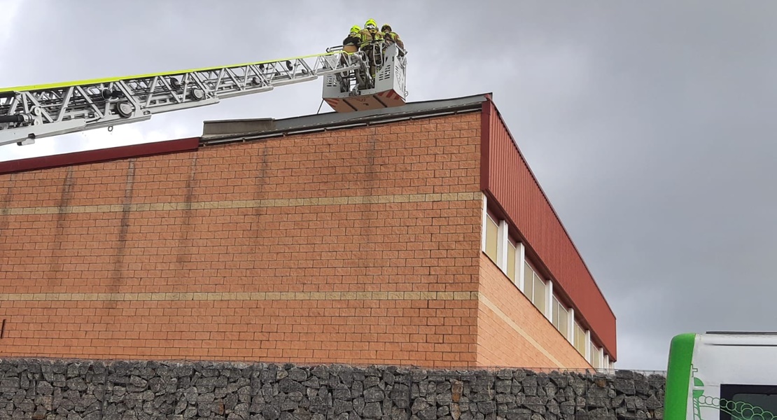 Bomberos del SEPEI trabajan en una veintena de intervenciones en Cáceres