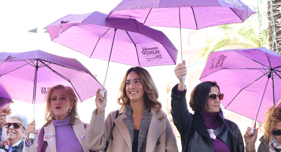 Alrededor de 1.000 personas se manifiestan contra la Violencia de Género en Badajoz