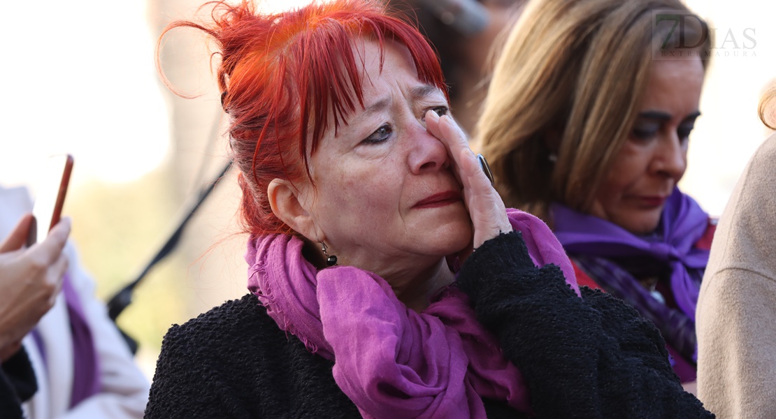 Alrededor de 1.000 personas se manifiestan contra la Violencia de Género en Badajoz