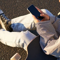 ESTUDIO: ¿Ponemos normas a los adolescentes para usar teléfonos y consolas?