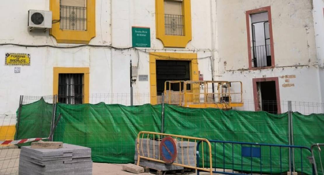 Malestar por el cierre temporal de la EOI de Badajoz