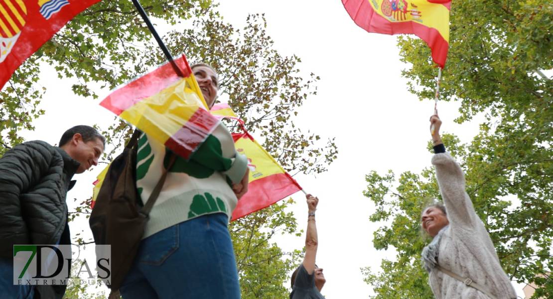 La manifestación contra la amnistía en Badajoz congrega a miles de pacenses