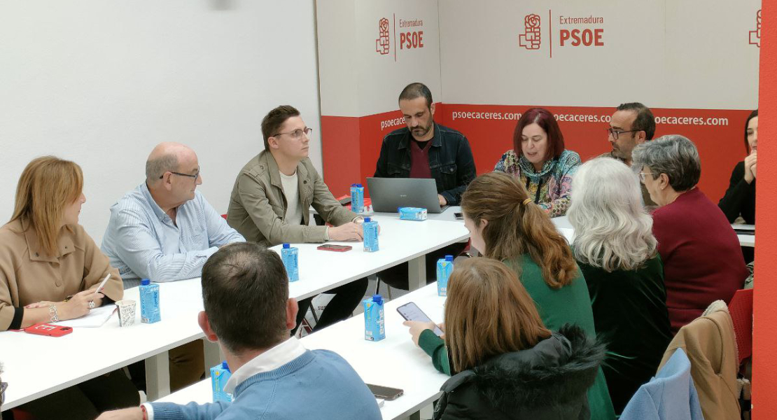 PSOE: "No vamos a dejar de pelear por que se completen las conexiones ferroviarias”