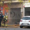 Gran dispositivo de emergencia para extinguir un incendio en Badajoz