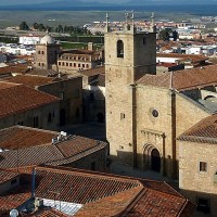 Piden una oficina en Cáceres para informar a los ciudadanos sobre ayudas públicas