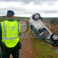 Guardia Civil: "Afortunadamente no hay que lamentar ningún daño personal tras el grave accidente"