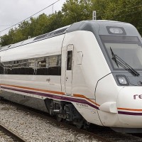 El tren Madrid-Extremadura arrolla a un hombre