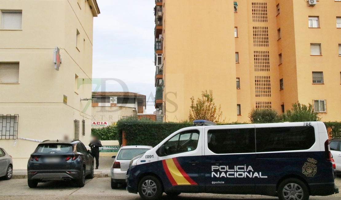 Una persona se precipita desde un piso en Badajoz