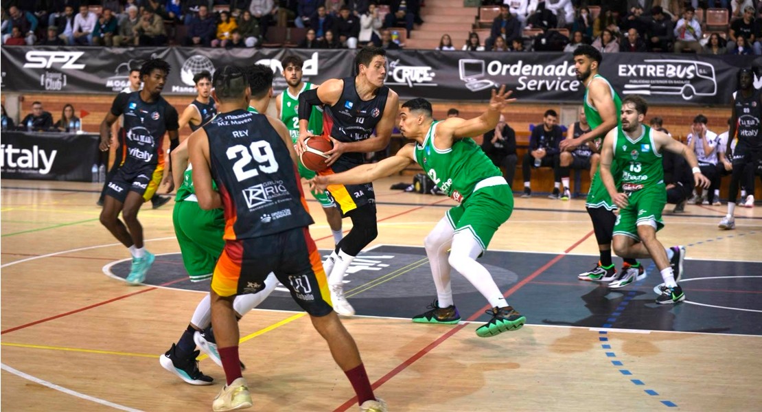 El Club Baloncesto Ciudad de Badajoz vuelve a la senda de la victoria